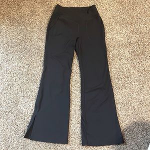 HALARA Crossover Pocket Split Hem Full Length Flare Leggings Medium, Black